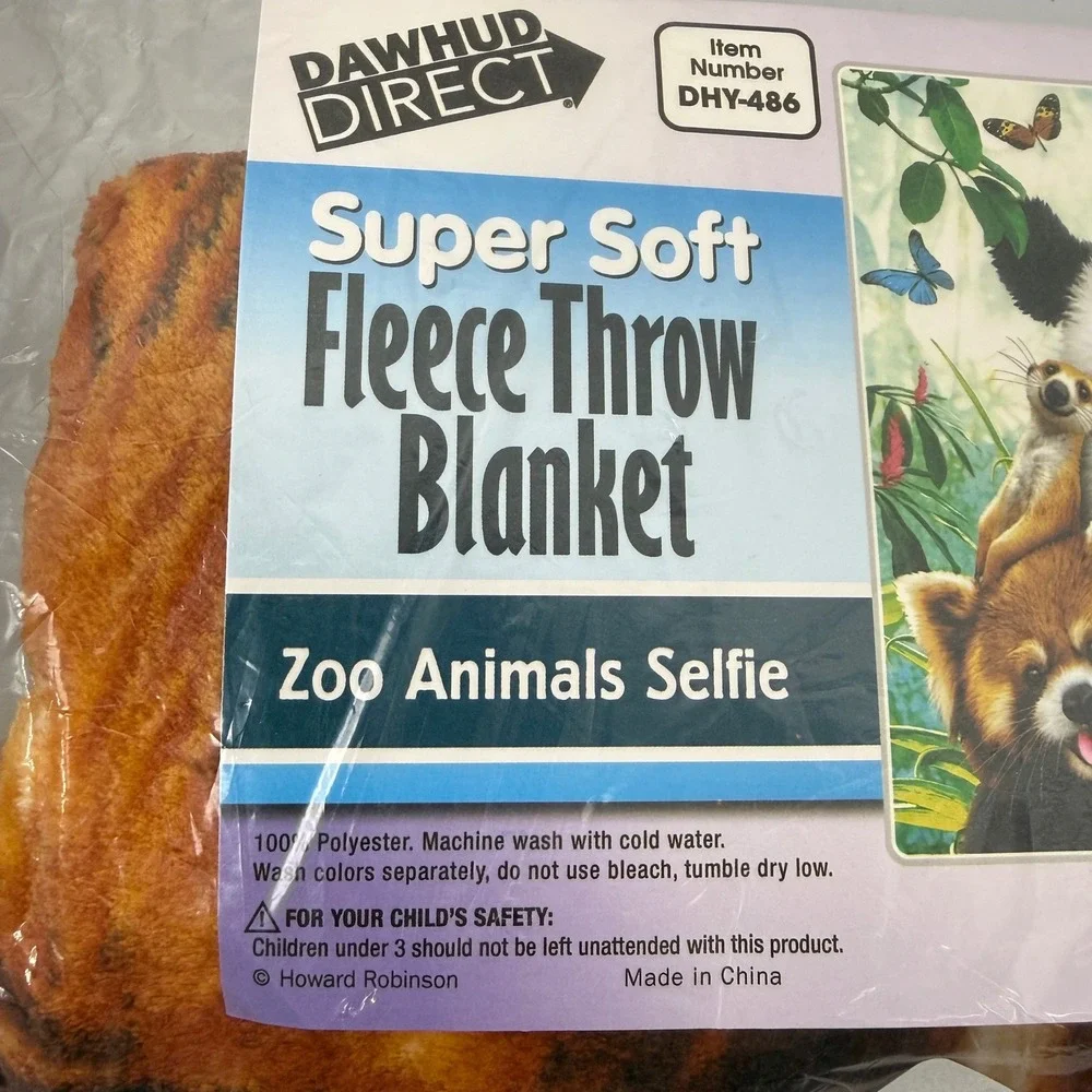 Dawhud Direct‎ Fleece Throw 50x60 Blanket Multicolor Zoo Animals Selfie NEW